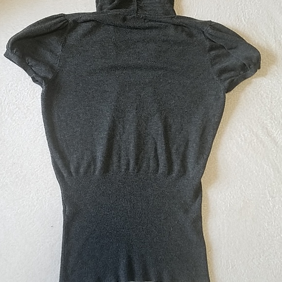 Express S cap sleeve sweater - Picture 4 of 5